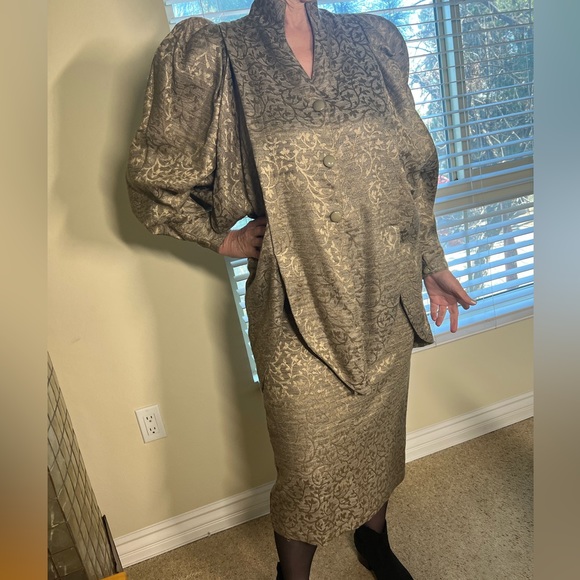 French made company bought it 86  size 40 Gray and beige also gold - Picture 2 of 12